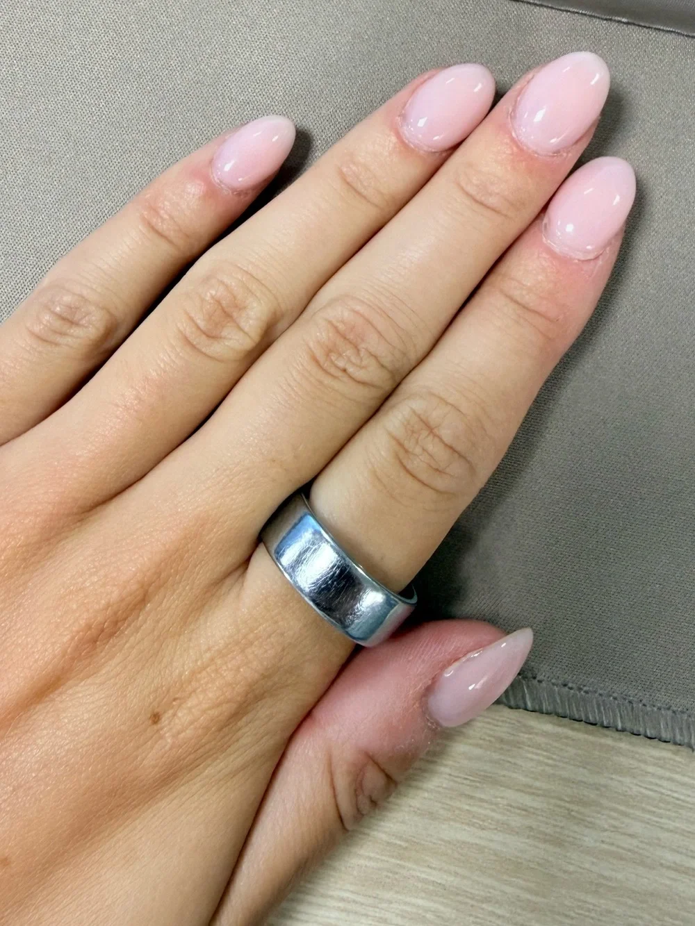 Oura Ring 4 Smart Ring — Silver Finish